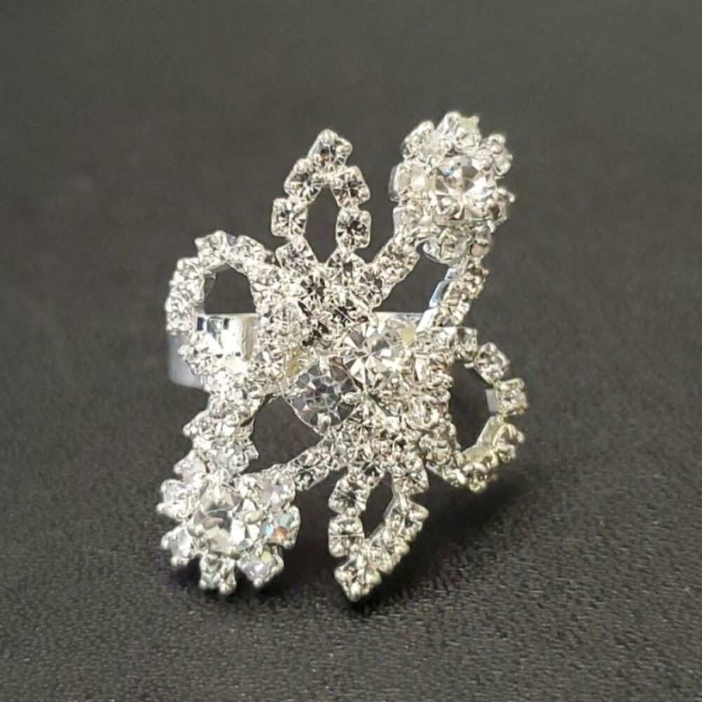 Silver tone rhinestone ring Size 7.5